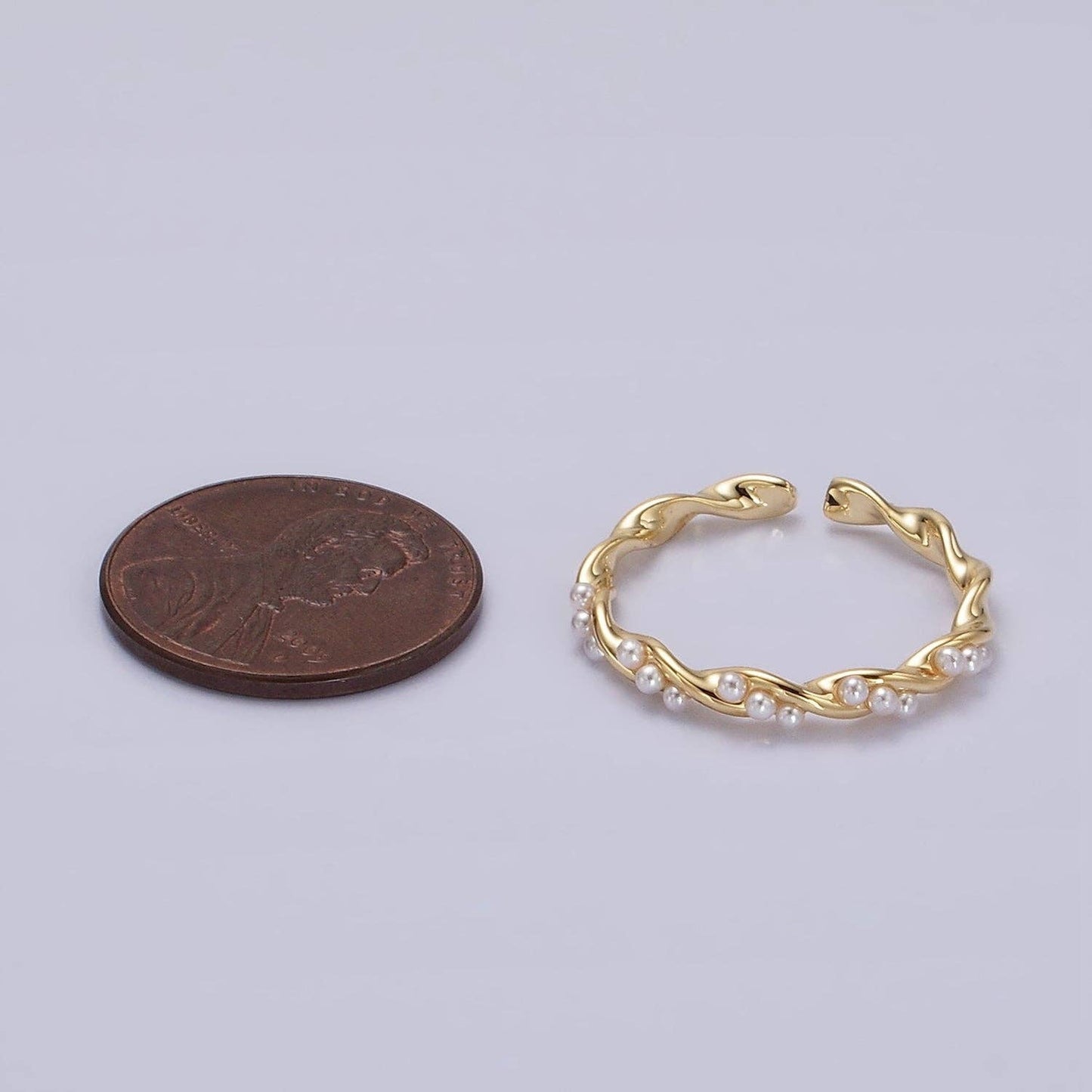 Dotted Pearl Lined Twisted Ring